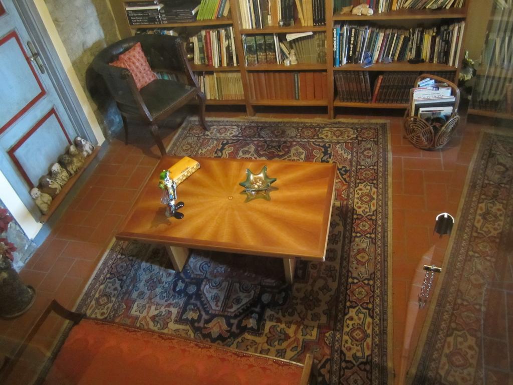 Poggio Delle Rondini Bed & Breakfast Bagnone ภายนอก รูปภาพ